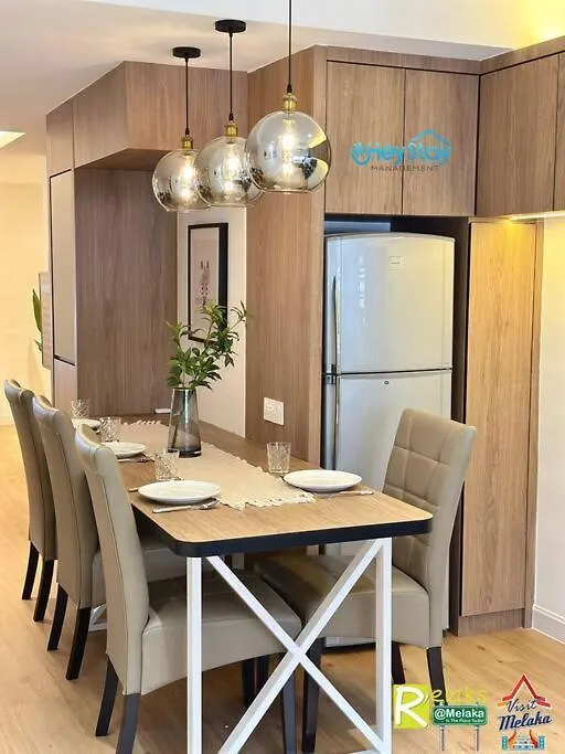 Hébergement de vacances Kampung8 3R3B 12Pax Mahjong Ltownarea8Minstojonker By Heystay Management Malacca